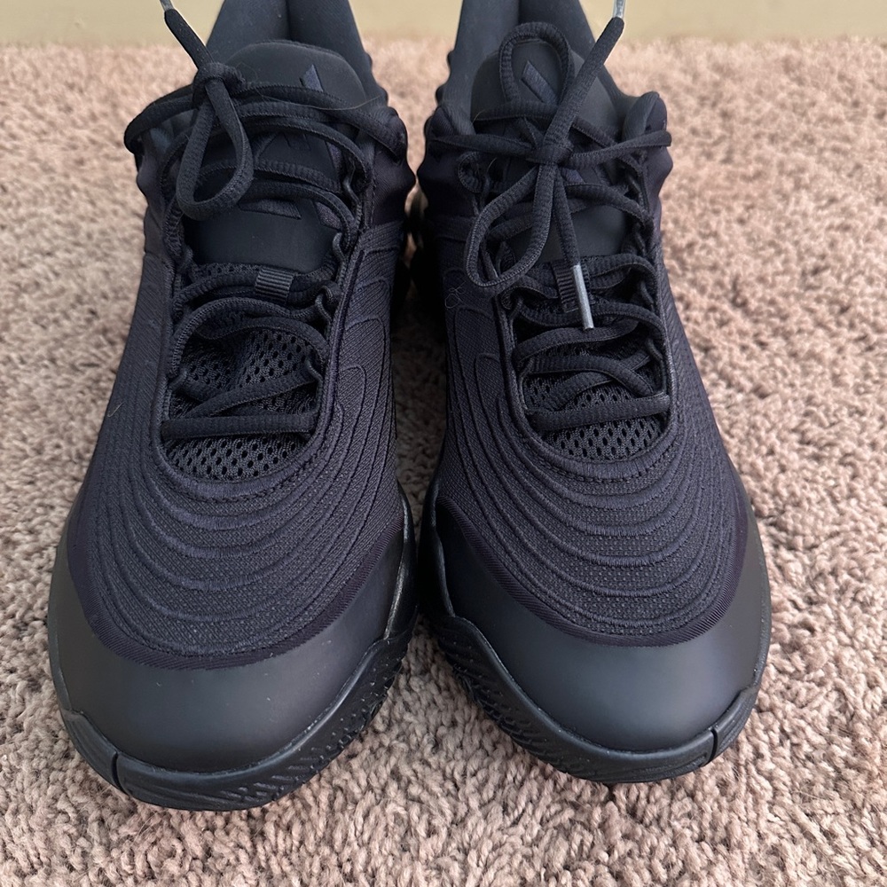 Nike Giannis Immortality 4 Men's Basketball Shoes. Size 10